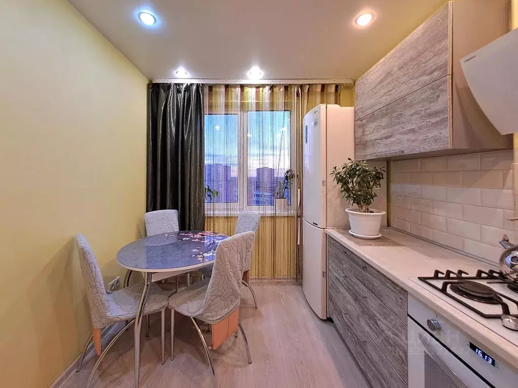 2-к кв. Волгоградская область, Волжский просп. Дружбы, 121 (50.7 м) - Фото 2