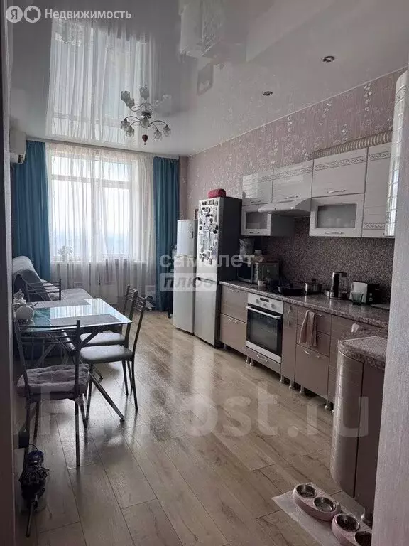 2-комнатная квартира: Владивосток, улица Кирова, 25Е (73 м) - Фото 1