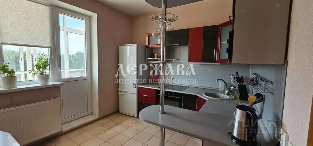 2-к кв. Белгородская область, Старый Оскол Степной мкр, 18 (63.0 м) - Фото 1