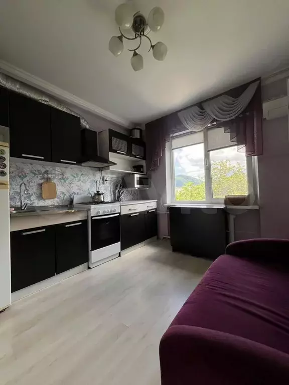 1-к. квартира, 37 м, 5/5 эт. - Фото 1