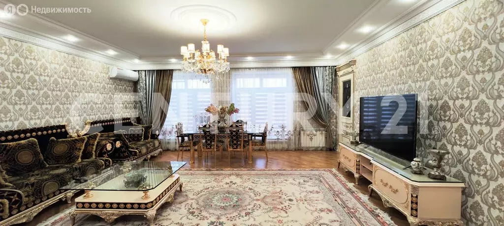 3-комнатная квартира: Махачкала, улица Самурского, 48 (120 м) - Фото 1