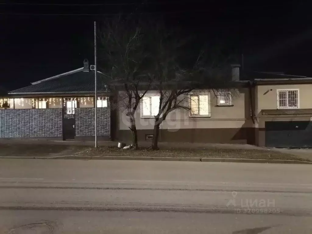 Дом в Ставропольский край, Кисловодск Октябрьская ул. (167 м) - Фото 0