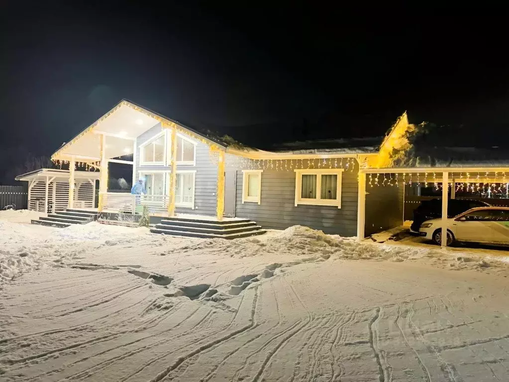 Дом в Ленинградская область, Выборгский район, Рощинское городское ... - Фото 1