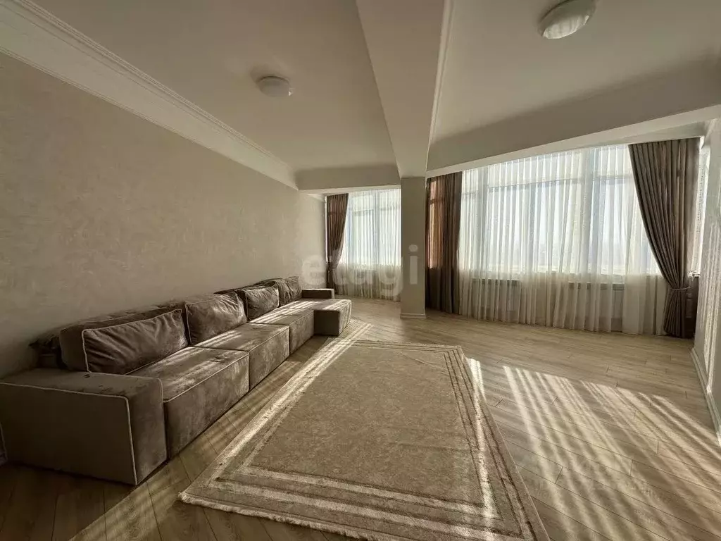 2-к кв. Дагестан, Махачкала ул. Новая, 44 (85.0 м) - Фото 0