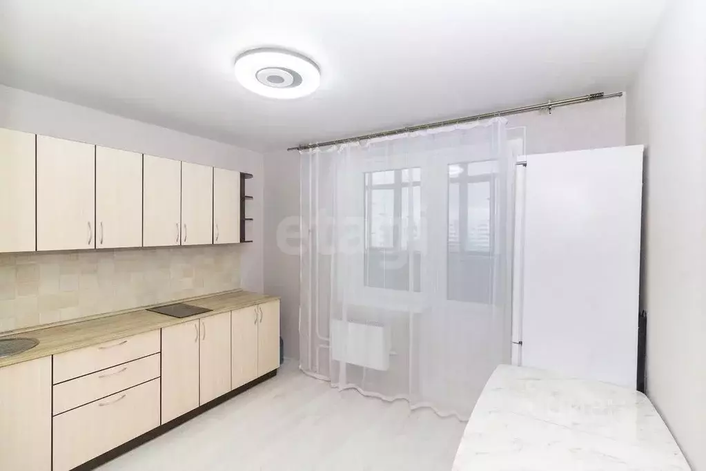 1-к кв. Тюменская область, Тюмень Кремлевская ул., 87 (43.3 м) - Фото 1