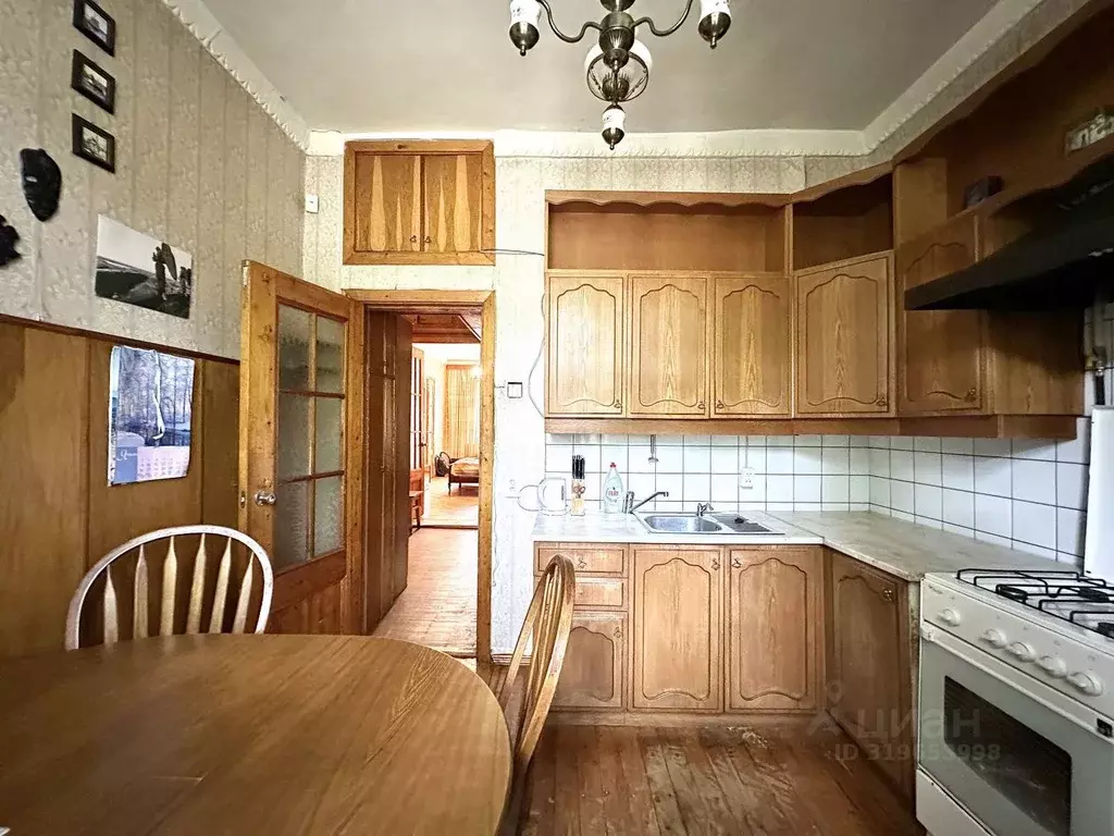 3-к кв. Санкт-Петербург, Санкт-Петербург, Петергоф Санкт-Петербургский ... - Фото 1