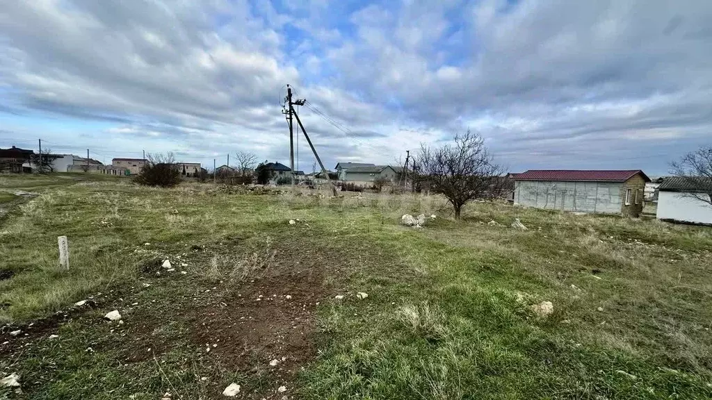 Участок в Крым, Черноморское пгт пер. Тихий (6.18 сот.) - Фото 0