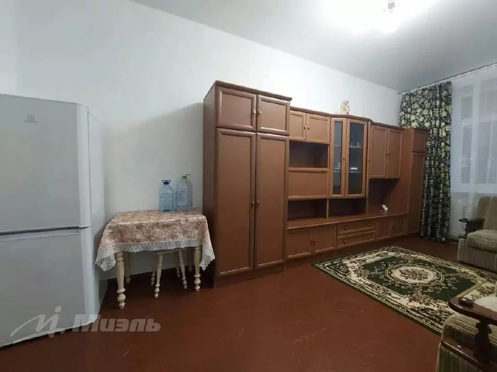 Продается комната в 3-комнатной квартире - Фото 1