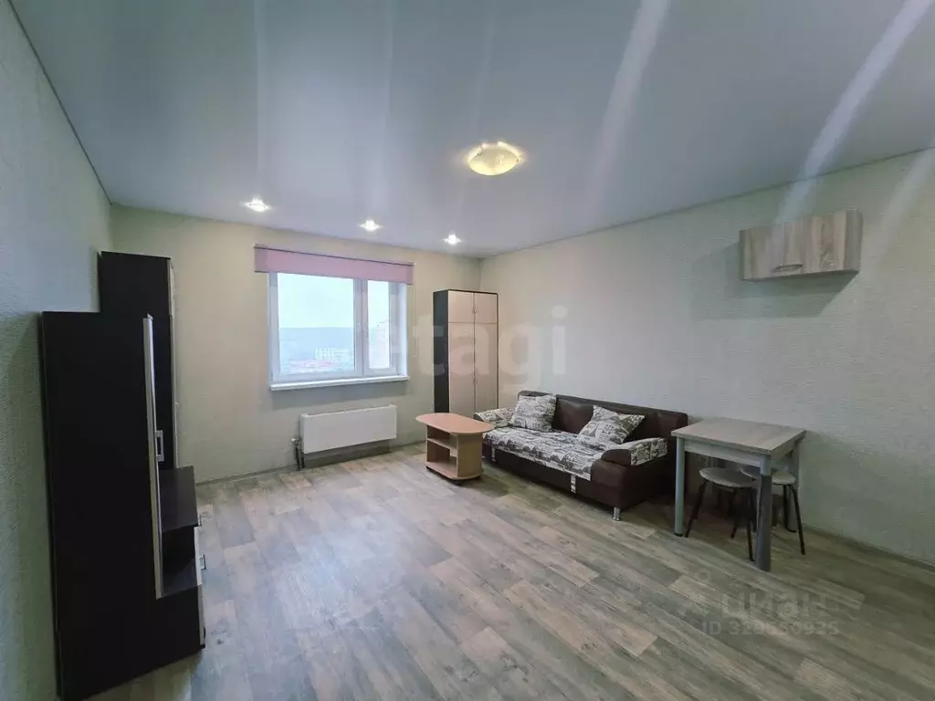 Студия Калужская область, Калуга Хрустальная ул., 44к3 (28.8 м) - Фото 1