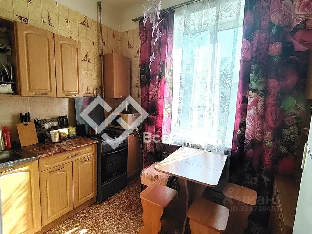 3-к кв. Челябинская область, Еманжелинск ул. Гагарина, 5 (64.0 м) - Фото 0