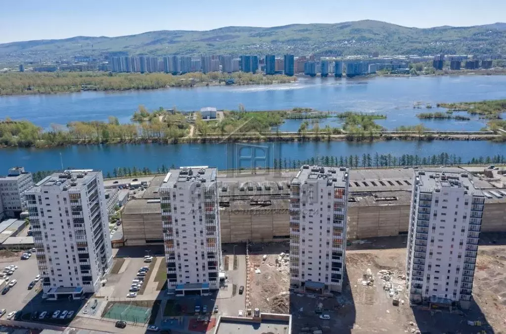 Студия Красноярский край, Красноярск ул. Дубровинского, 110В (37.7 м) - Фото 0