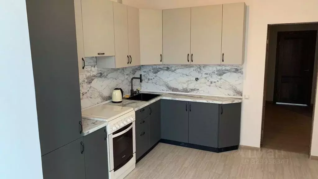 3-к кв. Северная Осетия, Владикавказ ул. Курсантов-Кировцев, 13В (87.0 ... - Фото 1