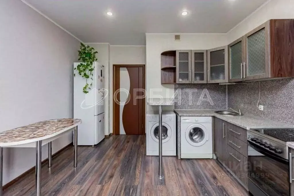 1-к кв. Тюменская область, Тюмень ул. Дмитрия Менделеева, 7 (48.7 м) - Фото 1