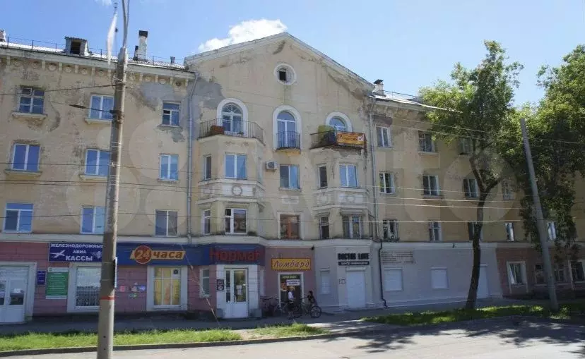 Комната 17 м в 3-к., 2/4 эт. - Фото 1