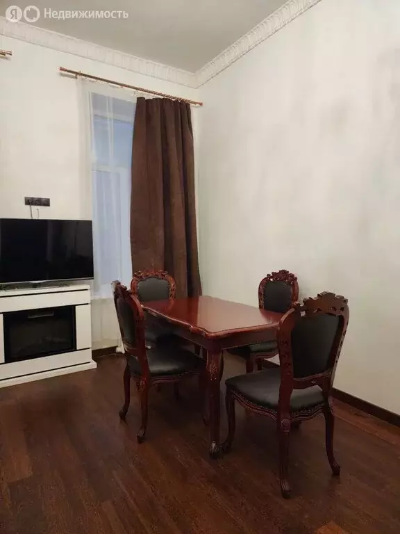 3-комнатная квартира: Санкт-Петербург, 11-я линия Васильевского ... - Фото 2