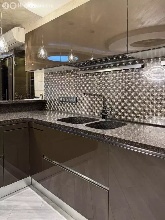 4-комнатная квартира: Москва, улица Покрышкина, 3 (150 м) - Фото 0