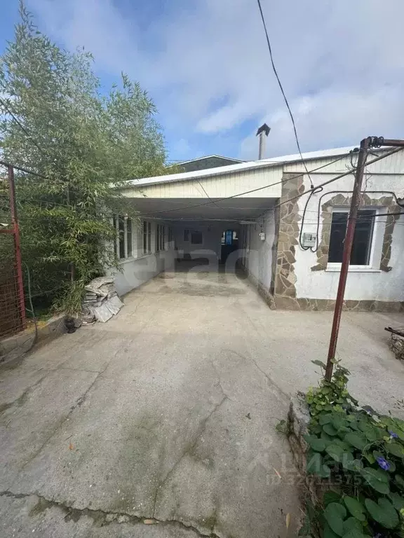 Дом в Крым, Сакский район, с. Суворовское ул. Фестивальная, 19 (127 м) - Фото 2