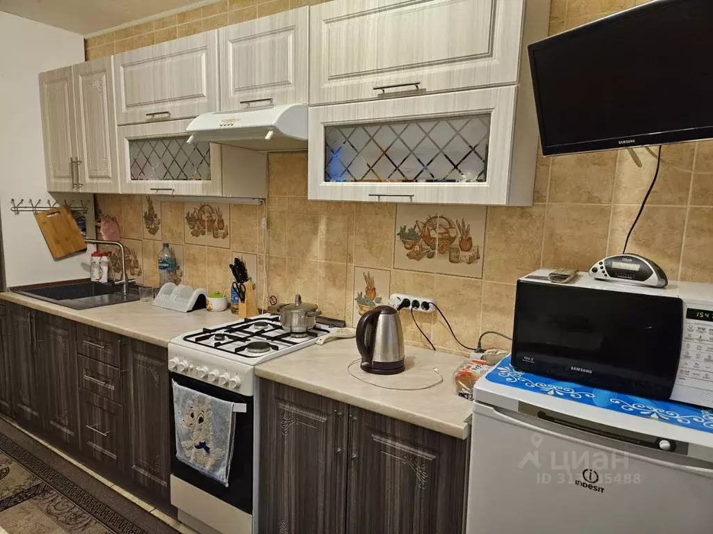 3-к кв. Саратовская область, Саратов ул. Имени П.Ф. Батавина, 12 (73.0 ... - Фото 0