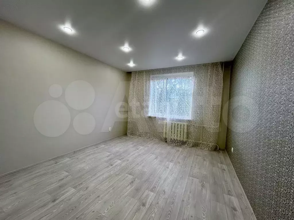 Комната 15,3 м в 1-к., 4/6 эт. - Фото 0