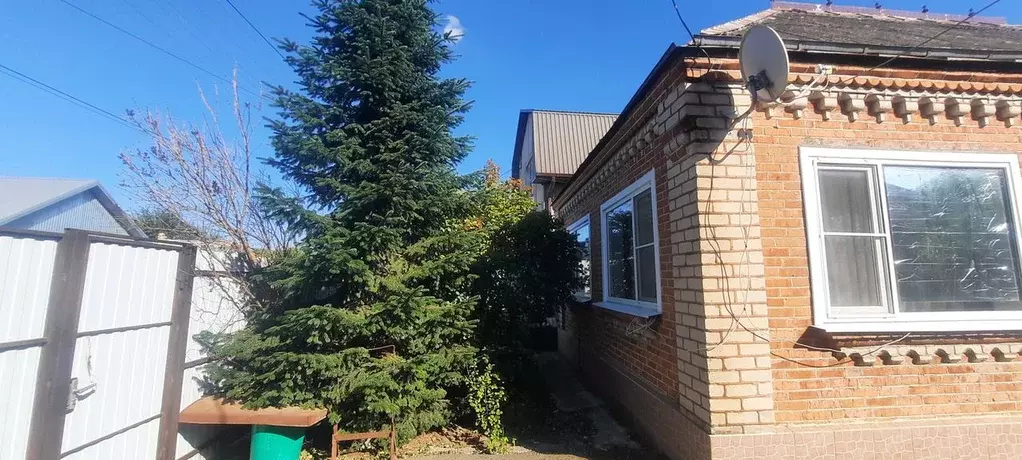 Дом в Краснодарский край, Динской район, Новотитаровская ст-ца ... - Фото 2