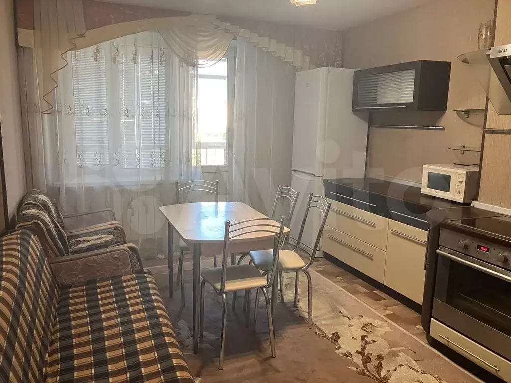 1-к. квартира, 45 м, 4/10 эт. - Фото 1