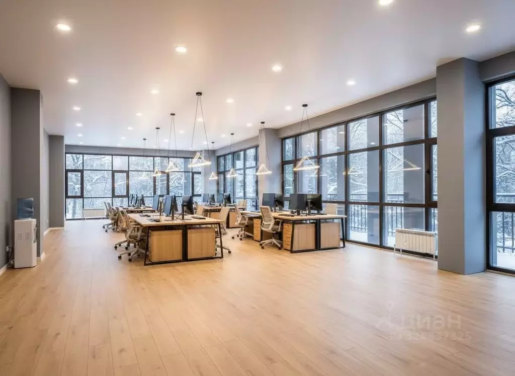 Офис в Татарстан, Казань просп. Победы, 87А (138 м) - Фото 1