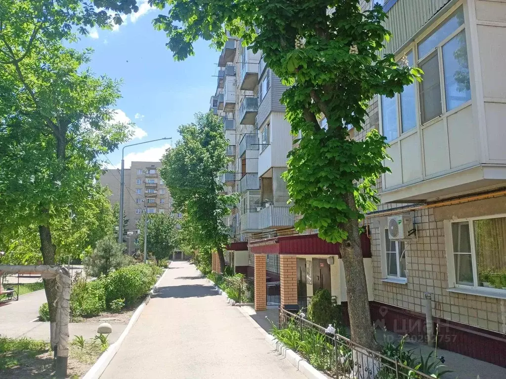2-к кв. Ростовская область, Донецк 3-й мкр, 6 (48.4 м) - Фото 1