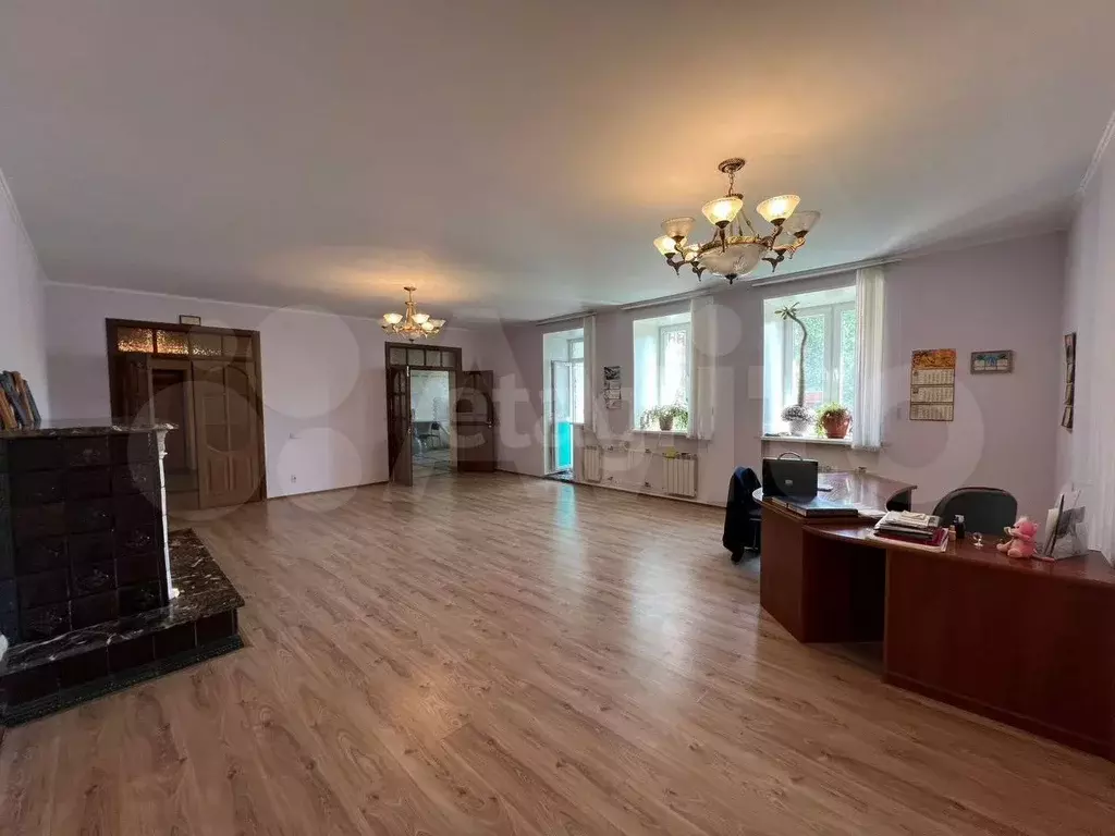 3-к. квартира, 227 м, 1/10 эт. - Фото 1