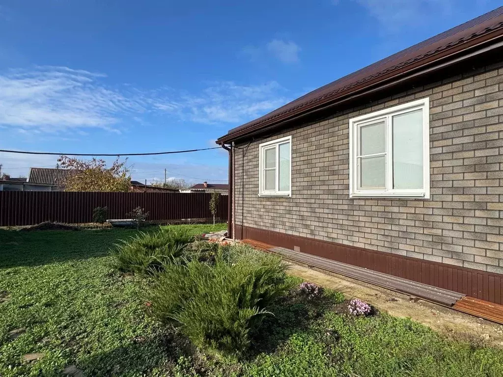 Дом в Краснодарский край, Тимашевский район, Кубанец с/пос, Беднягина ... - Фото 1