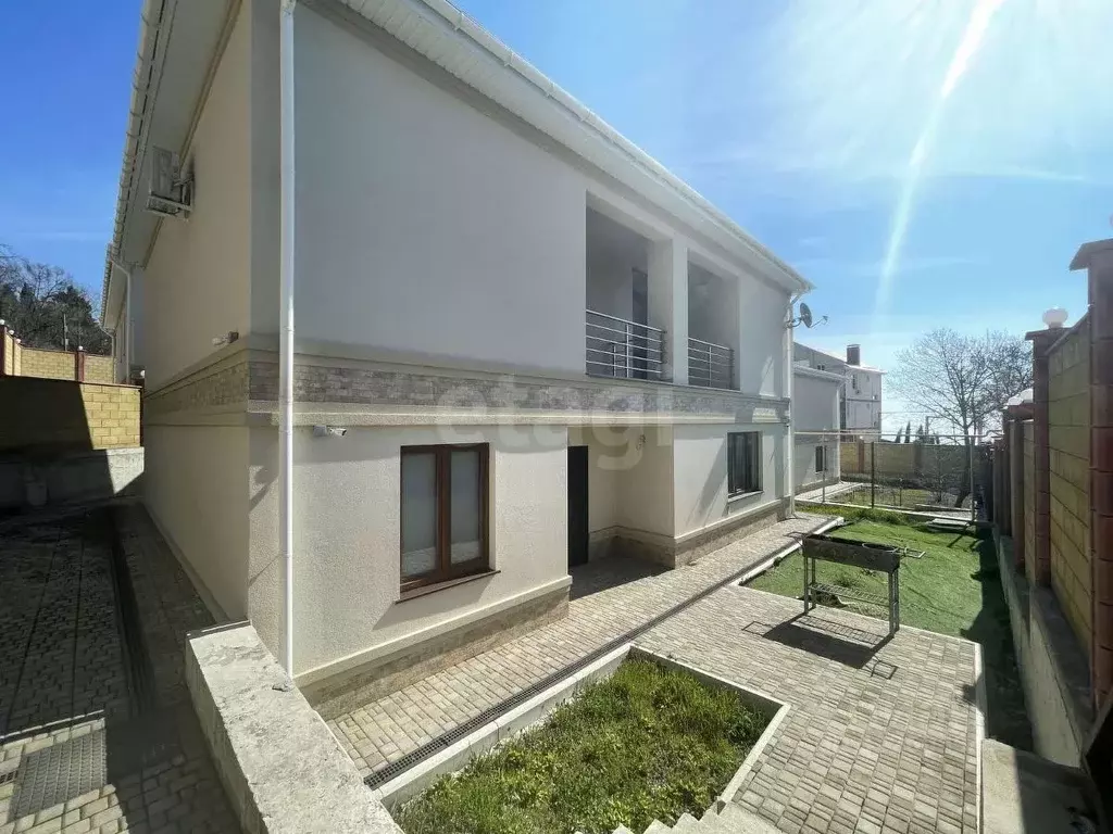 Дом в Крым, Ялта муниципальный округ, пос. Даниловка ул. Красная, 13 ... - Фото 1