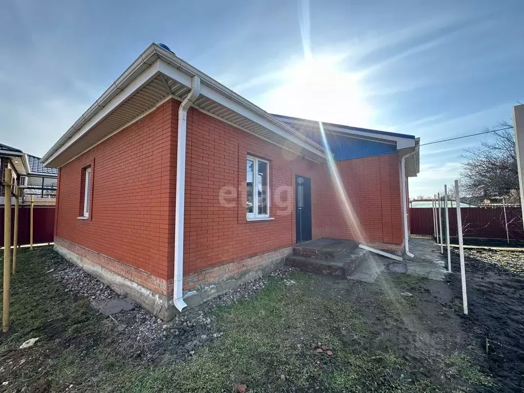 Дом в Ростовская область, Батайск пл. Ленина (99 м) - Фото 0