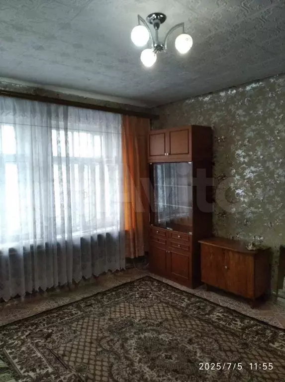 Комната 20 м в 3-к., 2/4 эт. - Фото 1