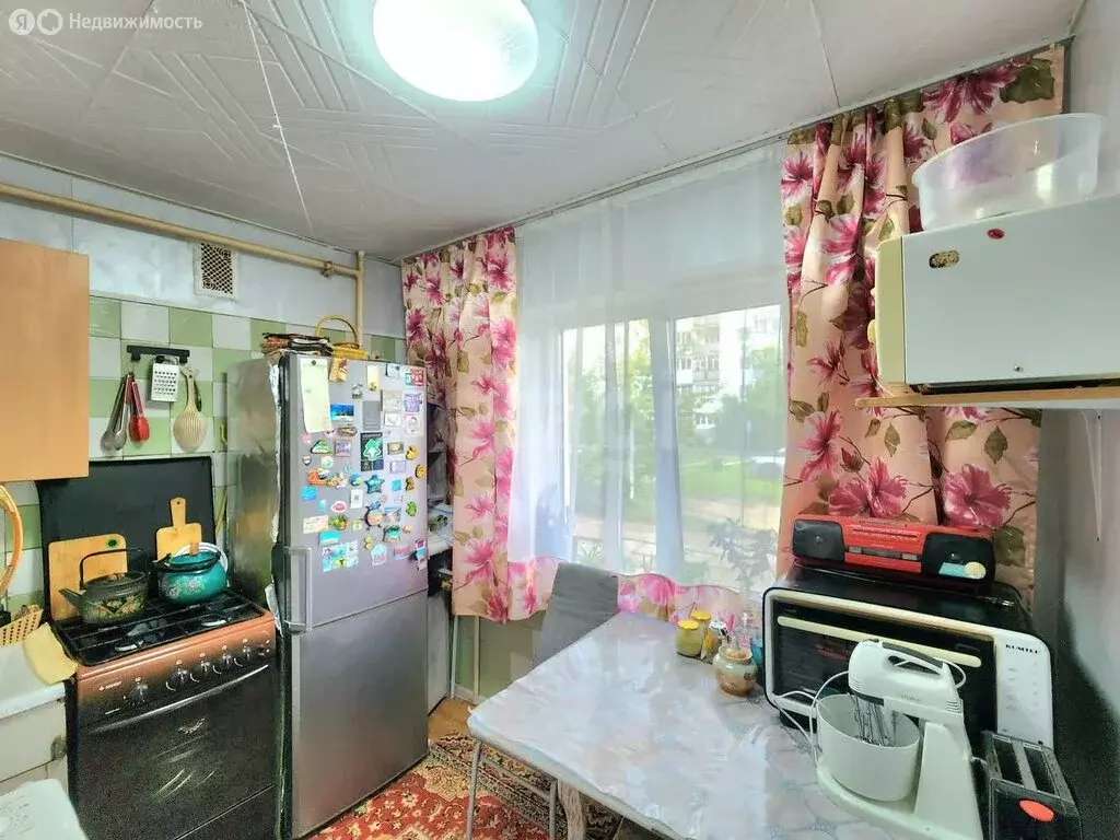 4-комнатная квартира: Ковров, улица Зои Космодемьянской, 30 (69 м) - Фото 1
