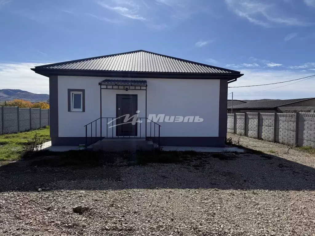 Дом в Крым, Симферопольский район, с. Доброе ул. Чохрахлы, 34 (80 м) - Фото 1