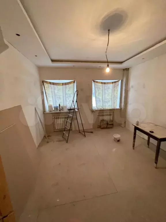 Комната 25,5 м в 3-к., 1/3 эт. - Фото 0