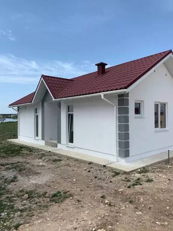 Дом в Крым, Сакский район, Суворовское с/пос Озера жилой комплекс (62 ... - Фото 0
