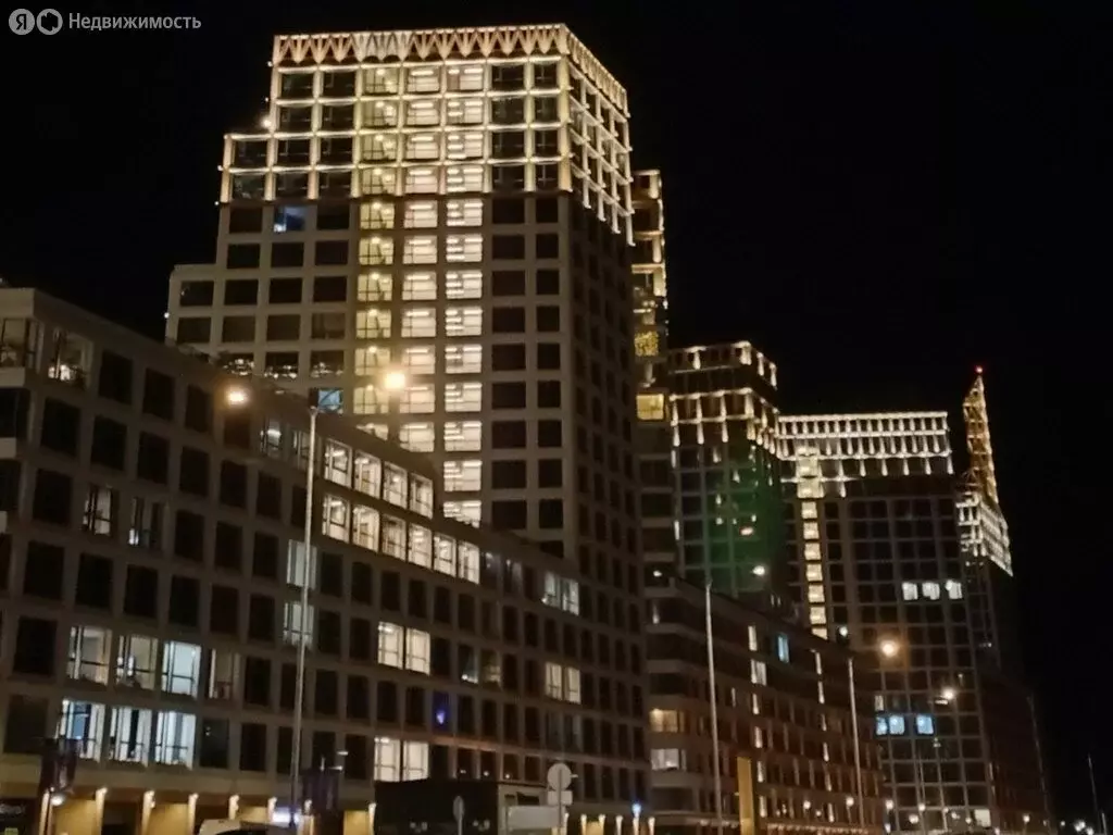 2-комнатная квартира: Санкт-Петербург, улица Челюскина, 10 (68 м) - Фото 0