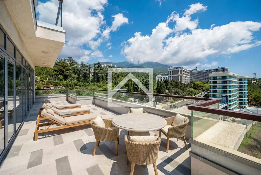 Свободной планировки кв. Крым, Ялта ул. Дражинского, 35 (260.0 м) - Фото 1