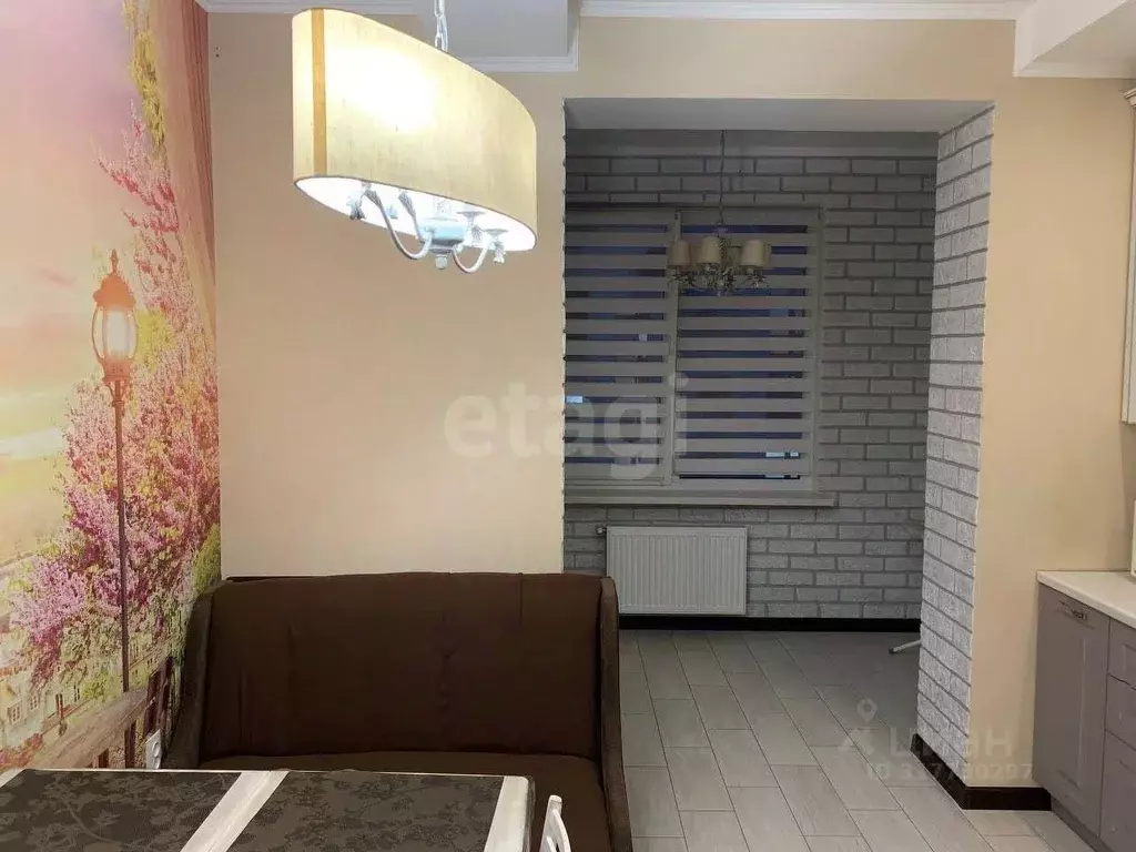 2-к кв. Крым, Симферополь ул. Битакская (72.0 м) - Фото 1
