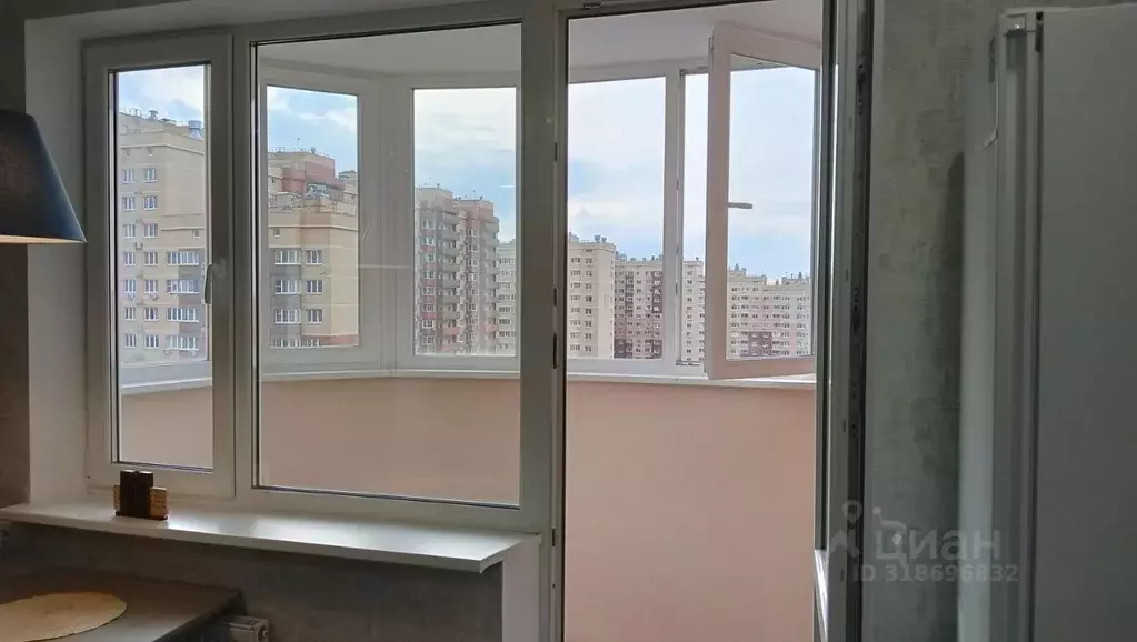 2-к кв. Московская область, Химки Подрезково мкр, Центральная ул., 6к2 ... - Фото 1