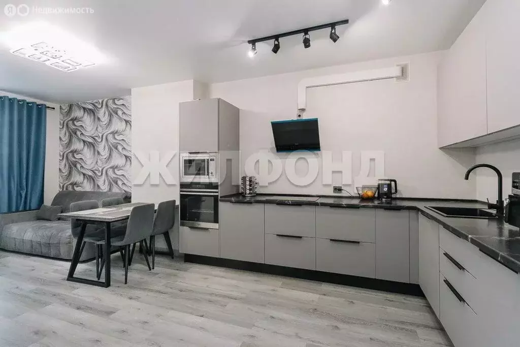 3-комнатная квартира: Новосибирск, Светлановская улица, 52/1 (65.8 м) - Фото 2