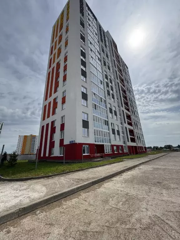 1-к кв. Башкортостан, Уфа ул. Майора Доставалова, 3 (35.1 м) - Фото 2