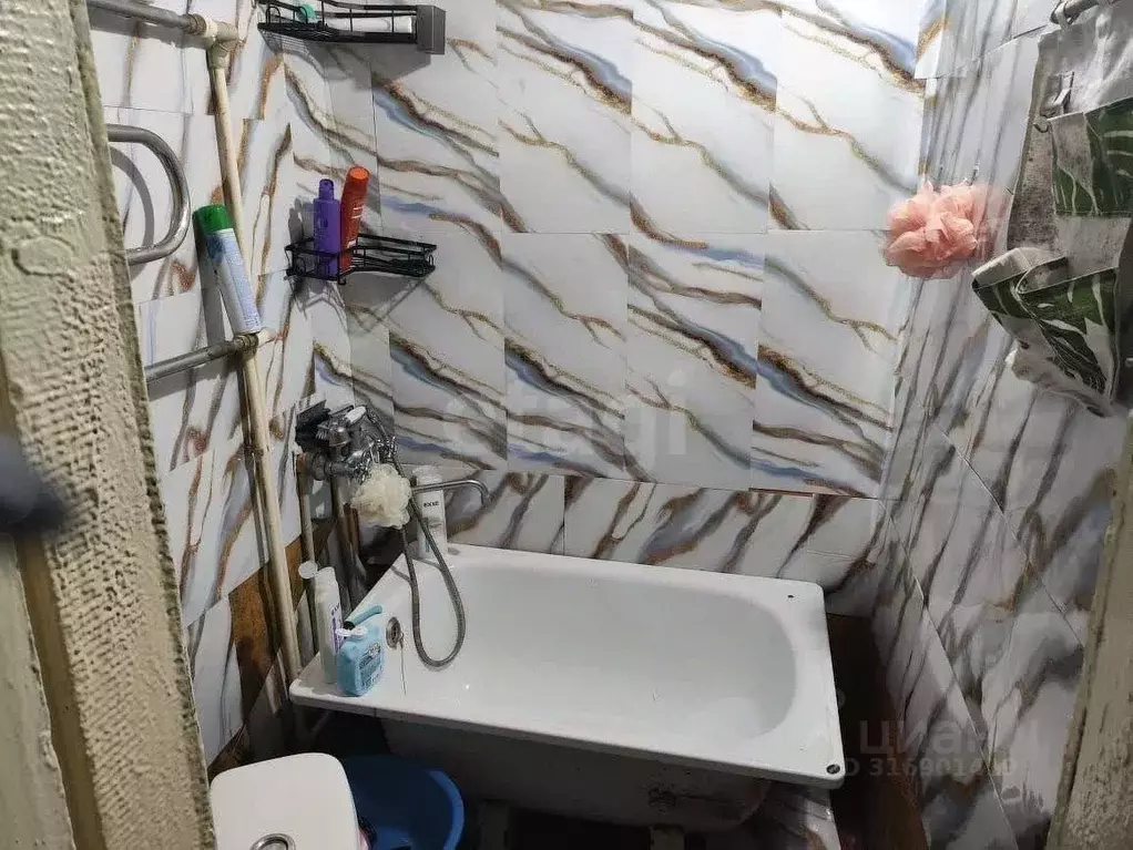 1-к кв. Белгородская область, Волоконовский район, Пятницкое рп ... - Фото 1