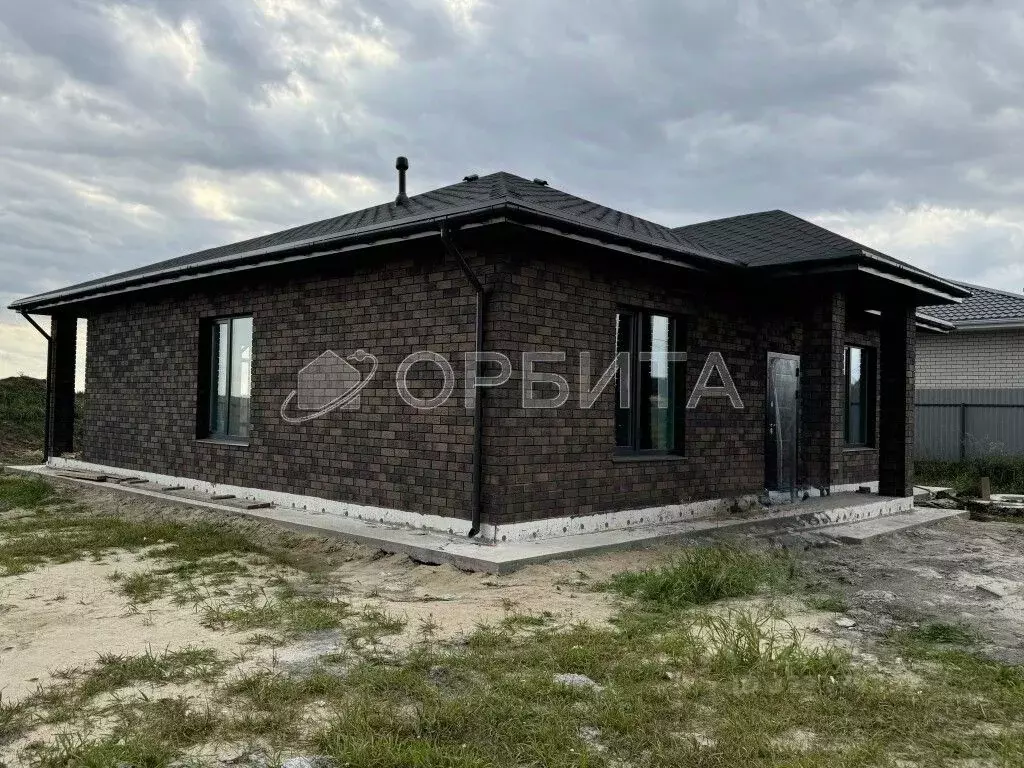 Дом в Тюменская область, Тюменский муниципальный округ, д. Ушакова ... - Фото 1