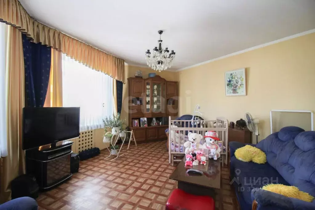 2-к кв. Калужская область, Калуга ул. Салтыкова-Щедрина, 28 (86.6 м) - Фото 0