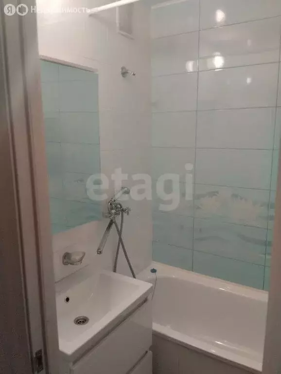 3-комнатная квартира: Рыбинск, улица Ворошилова, 26 (67 м) - Фото 2