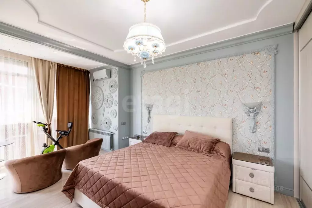 2-к кв. Ханты-Мансийский АО, Сургут Университетская ул., 9 (81.6 м) - Фото 1