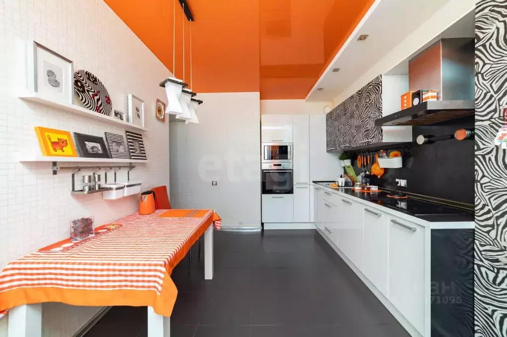 2-к кв. Курганская область, Курган Заозерный жилрайон, 3-й мкр, 27 ... - Фото 0