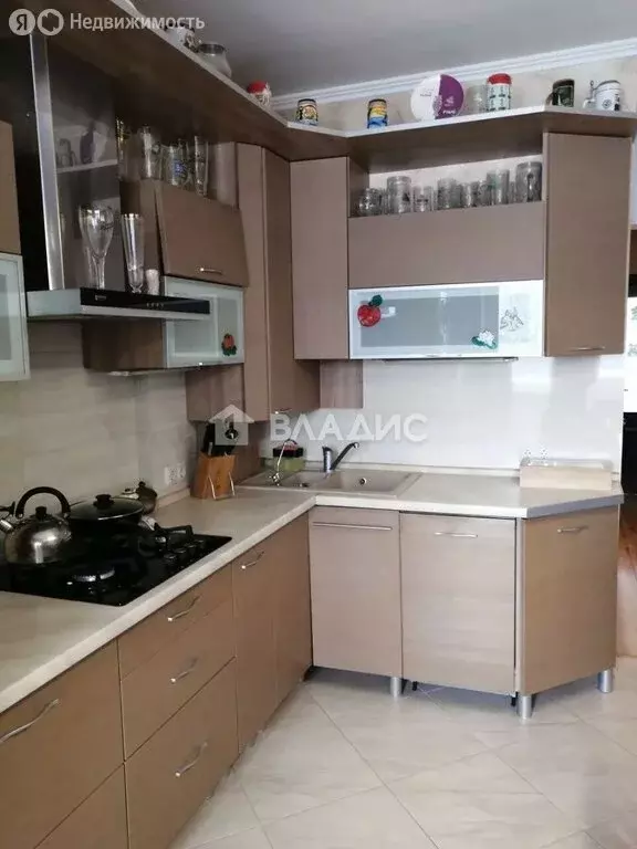 2-комнатная квартира: микрорайон Чкаловск, улица Горбунова, 3 (61.5 м) - Фото 1