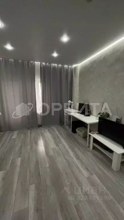 Студия Тюменская область, Тюмень ул. 50 лет ВЛКСМ, 19 (29.8 м) - Фото 1